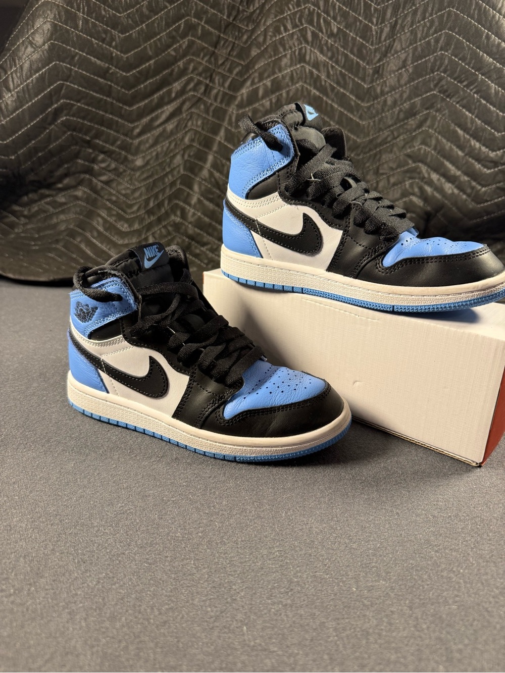 Nike Air Jordan 1 Mid UNC GS Blue Black White Youth Sneakers 13.5C
